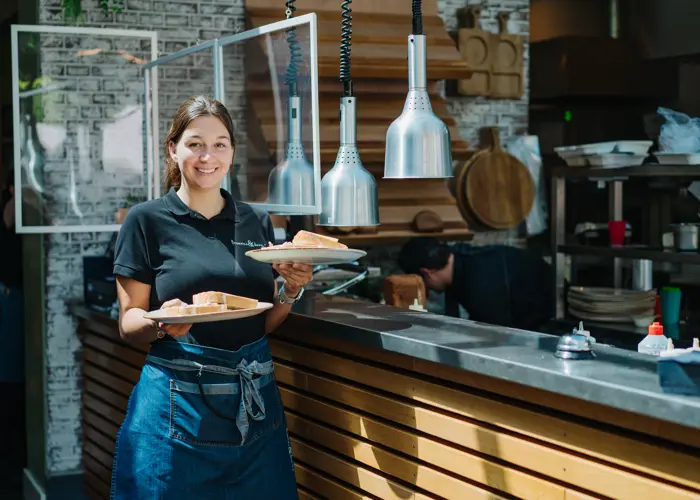 Botst een gedragscode horecapersoneel met het gastvrijheidsprincipe?