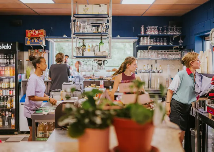 Loonkosten en werkgeverspercentages recreatie en hospitality, wat moet je weten?