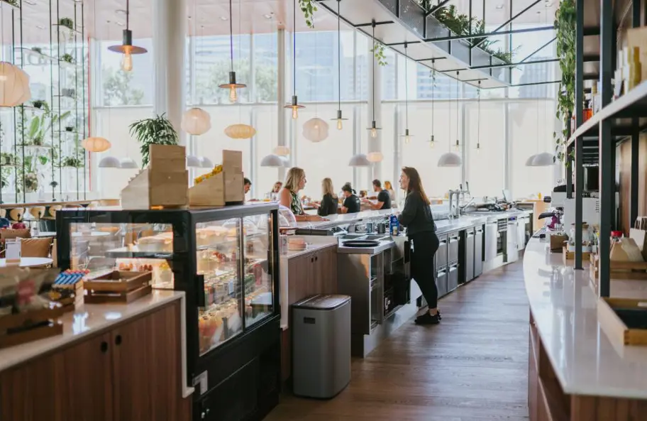 Sfeerfoto horecazaak achter de bar