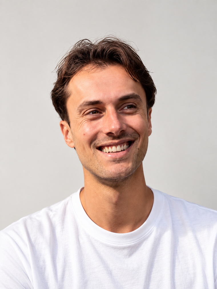 Vriendelijke Professionele Portretfoto Van Evan (1)
