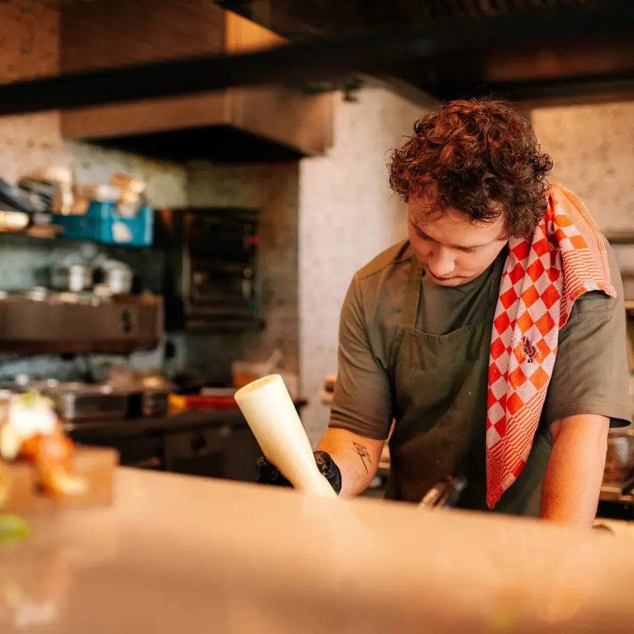 Schijnzelfstandigheid onder horeca personeel