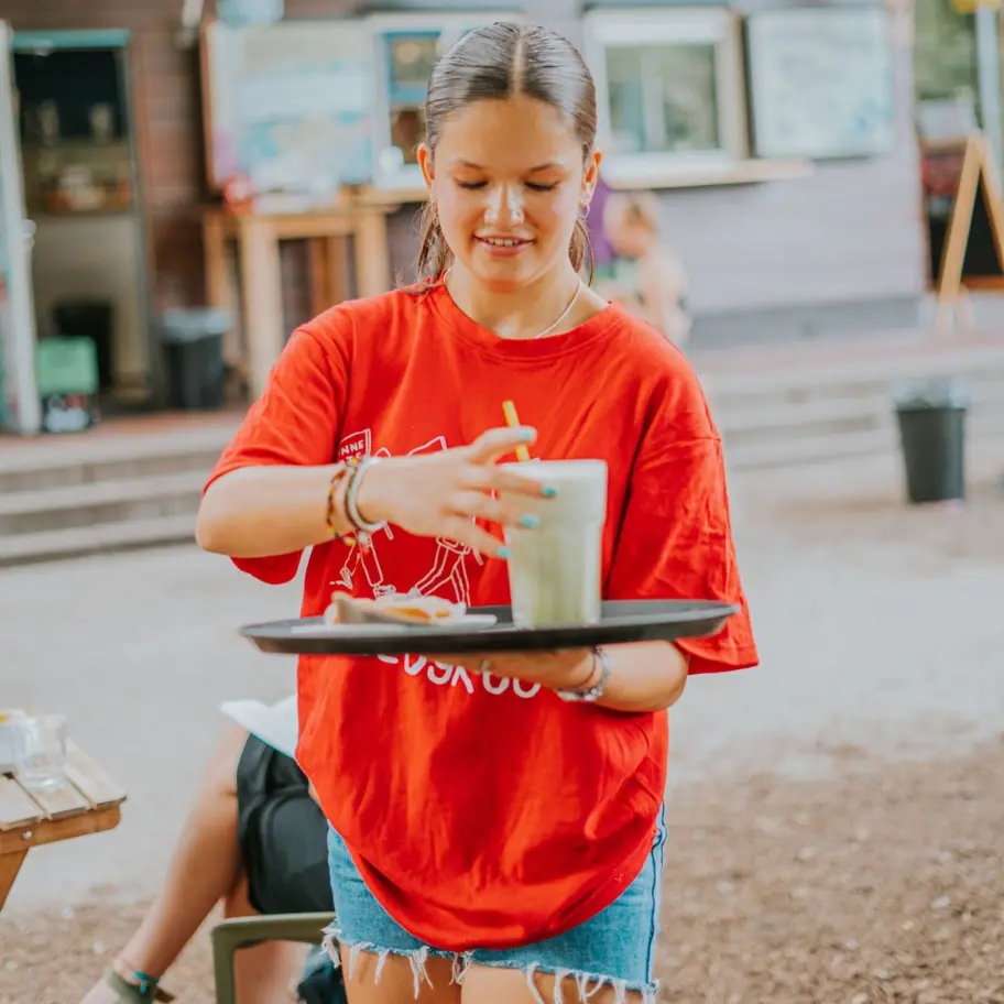 Bediening met smoothie