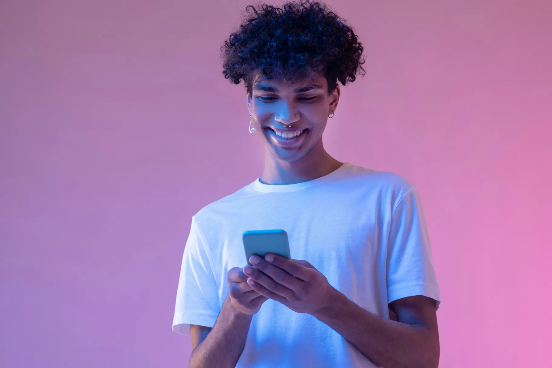 CashOut foto jongen met telefoon